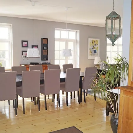 7 Bedroom Stunning In Tranekaer Holiday home Skattebolle